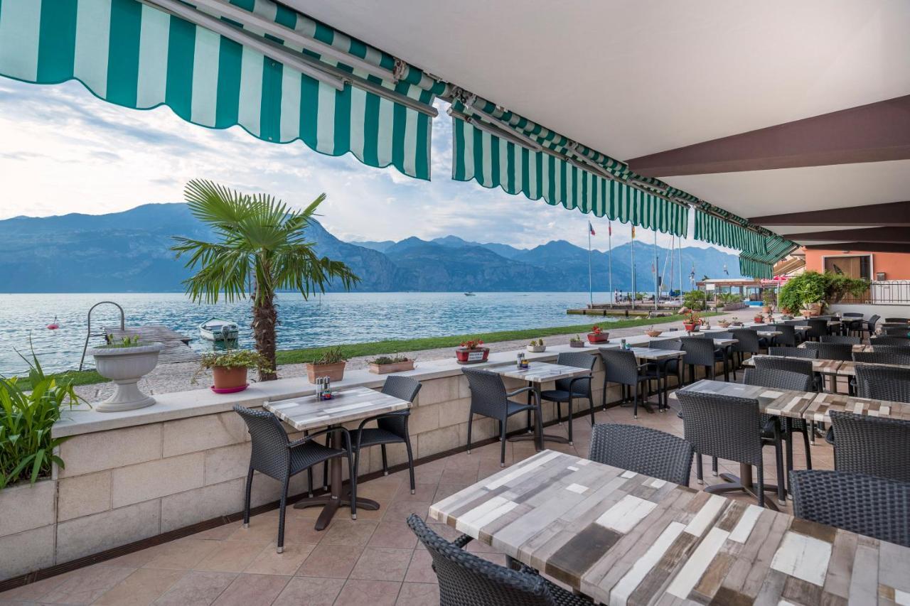 Hotel Nettuno Brenzone sul Garda Eksteriør billede