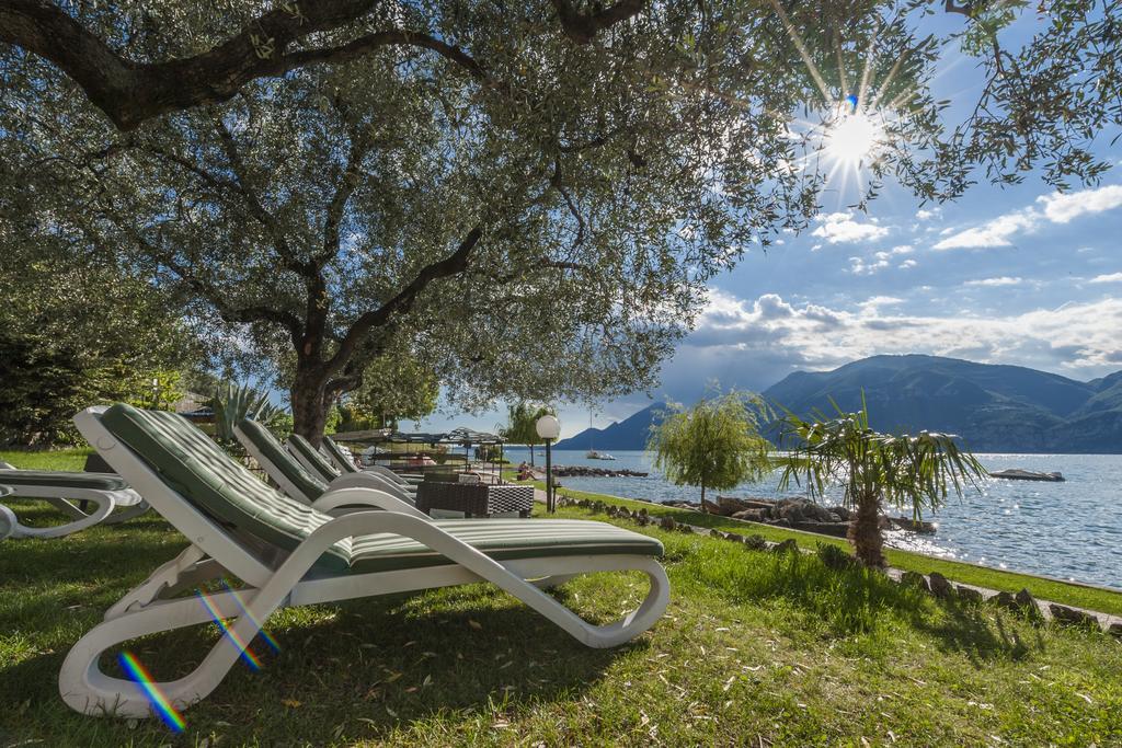 Hotel Nettuno Brenzone sul Garda Eksteriør billede