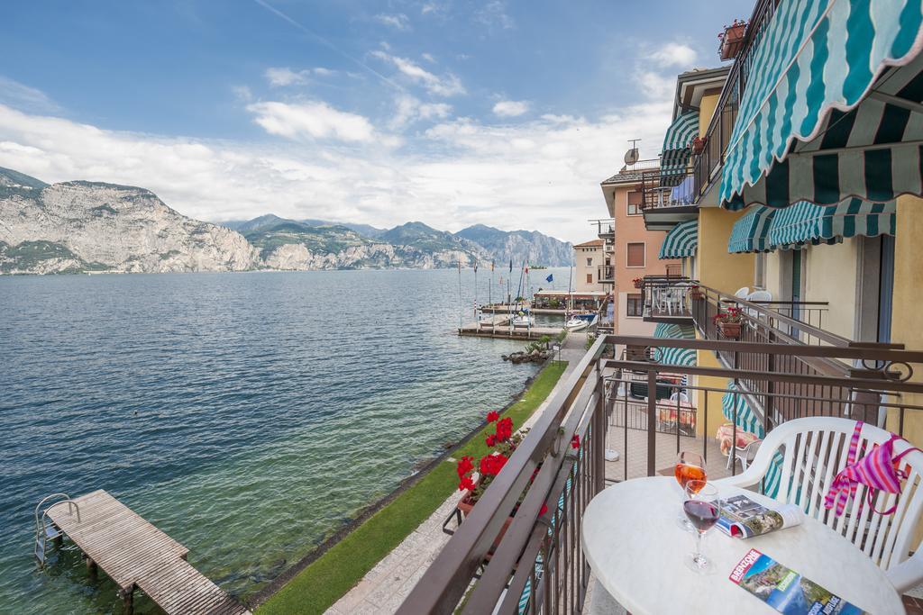 Hotel Nettuno Brenzone sul Garda Eksteriør billede