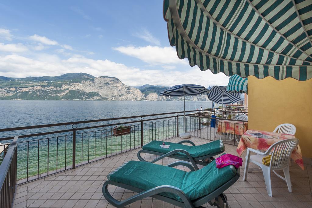 Hotel Nettuno Brenzone sul Garda Eksteriør billede